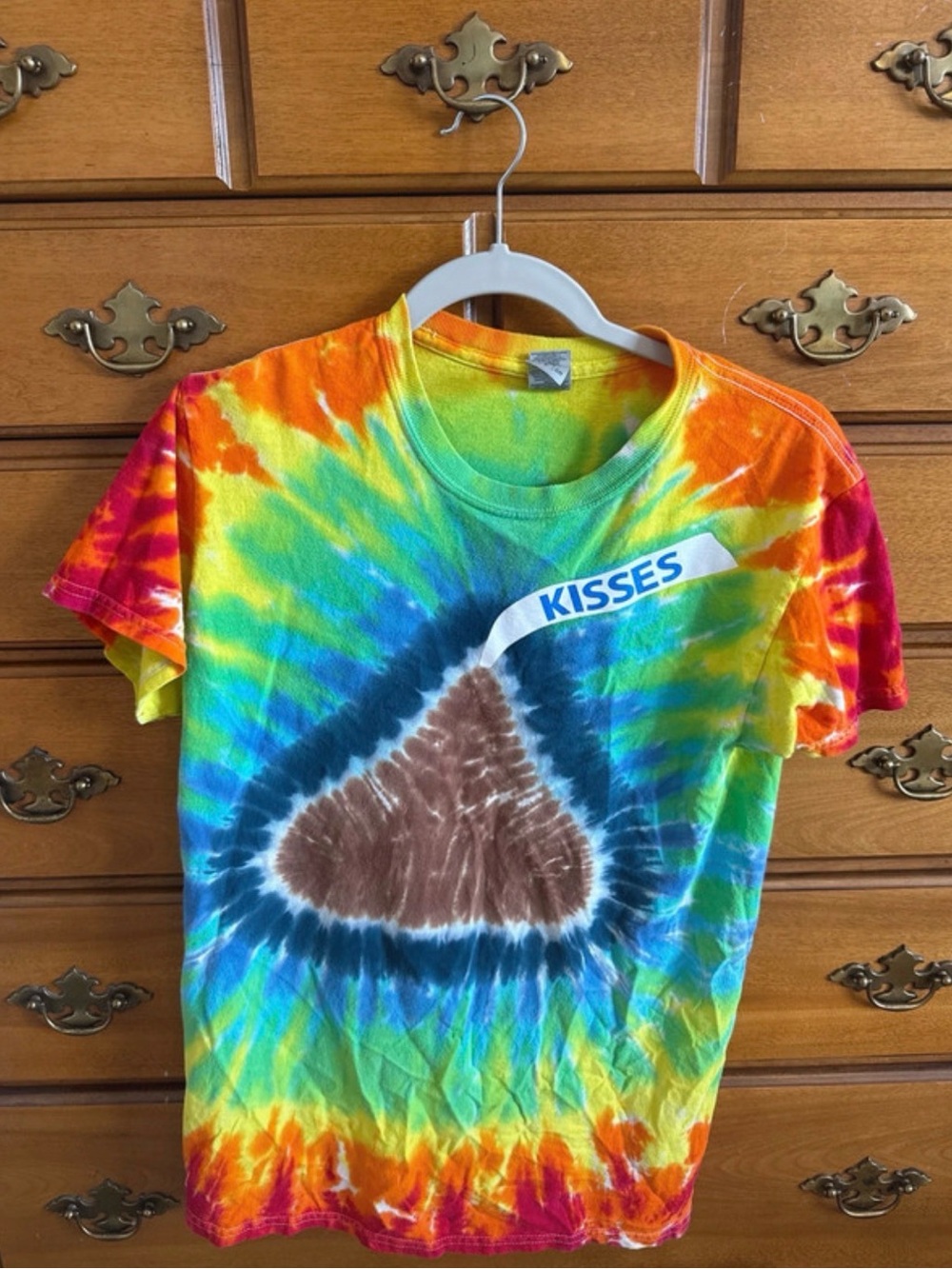 Tie-Dye Kisses Graphic Tee - Multicolor